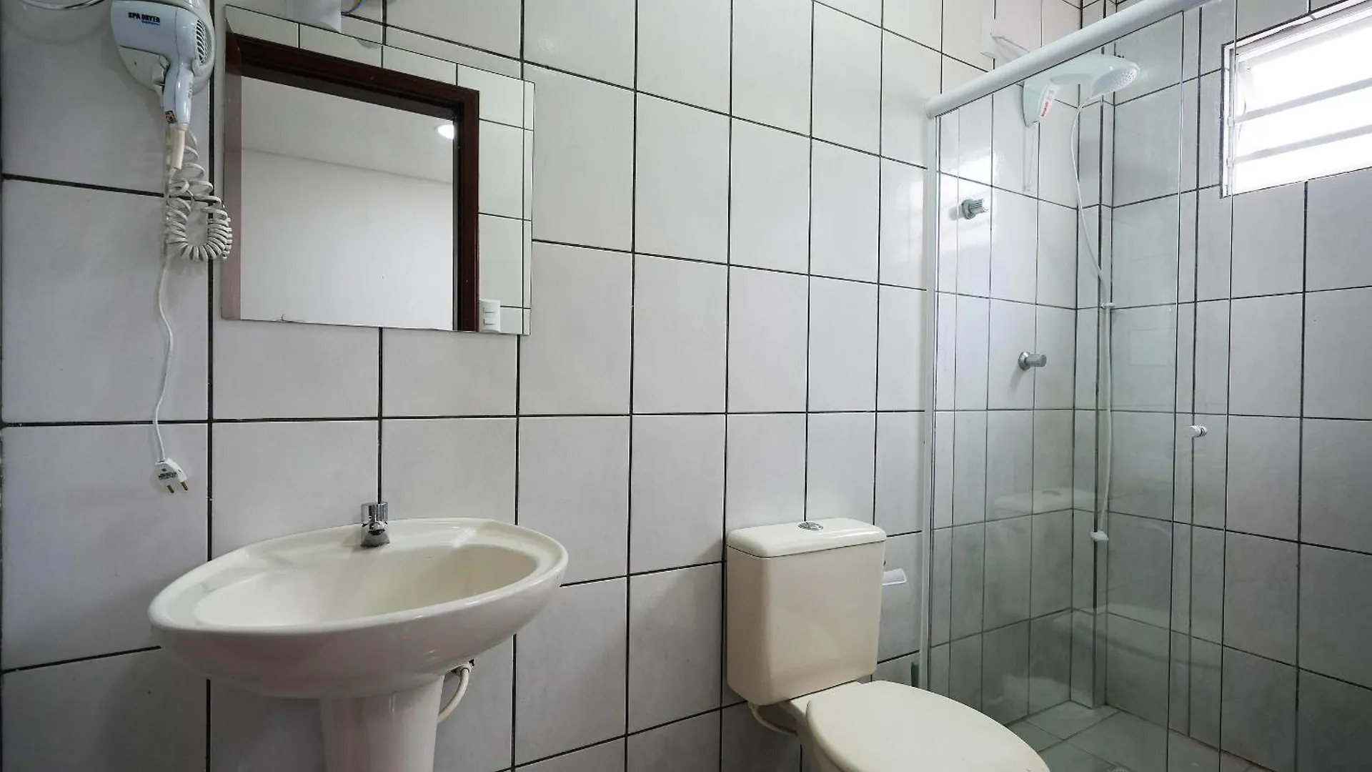 Residencial Adolfo - Mestre Naro Bombinhas 0*,  Brazil