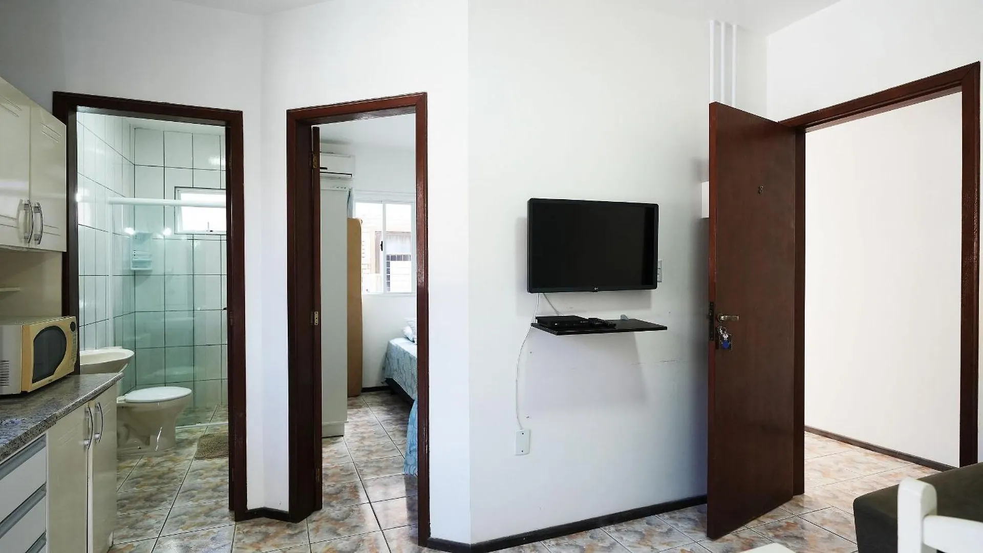 Residencial Adolfo - Mestre Naro Bombinhas