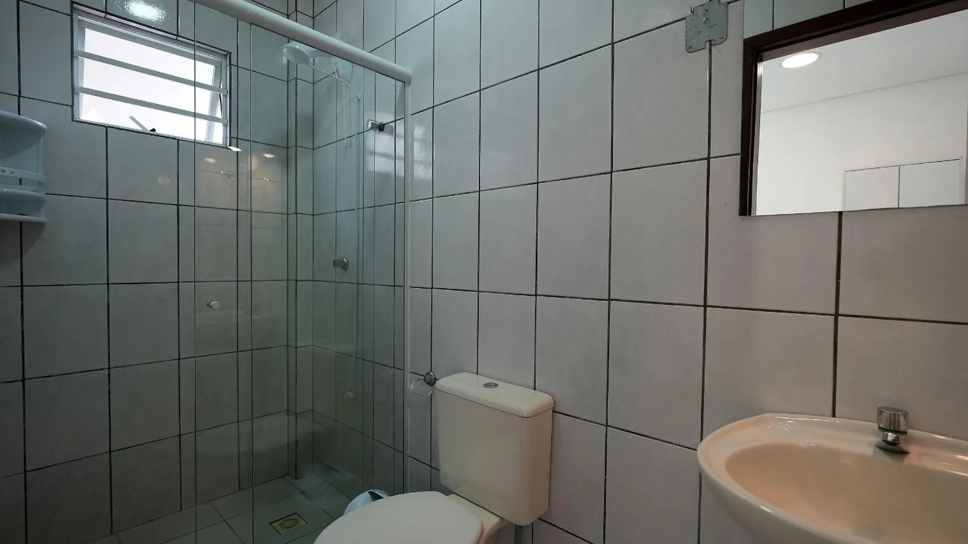 Residencial Adolfo - Mestre Naro Bombinhas Lägenhet