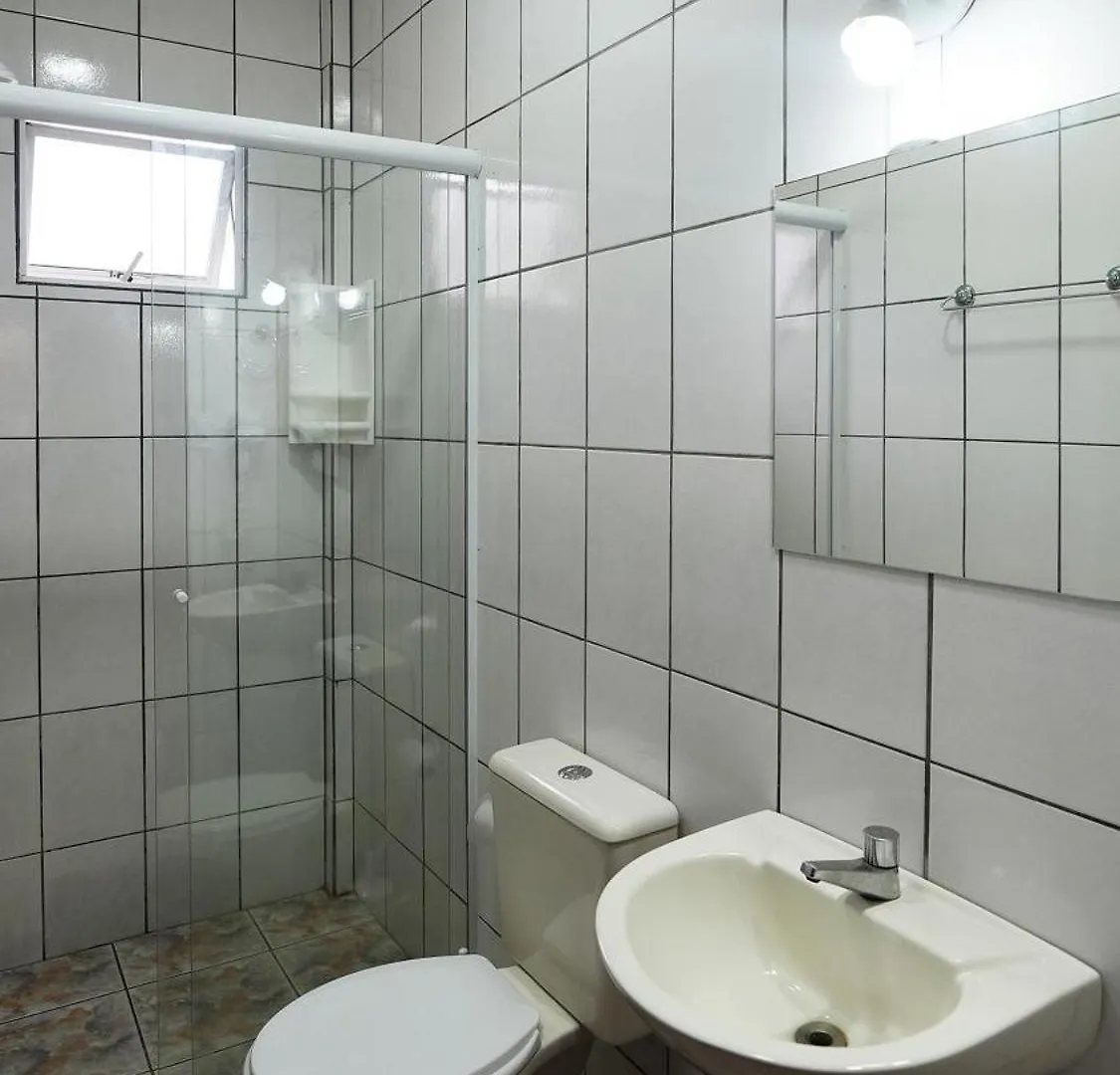 Residencial Adolfo - Mestre Naro Bombinhas 0*,