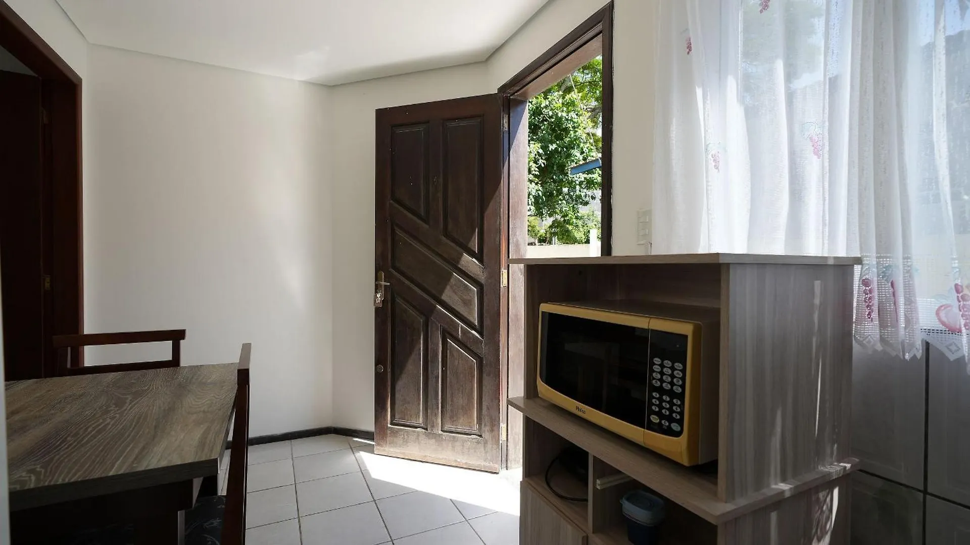 Residencial Adolfo - Mestre Naro Bombinhas 0*,  Brasilien