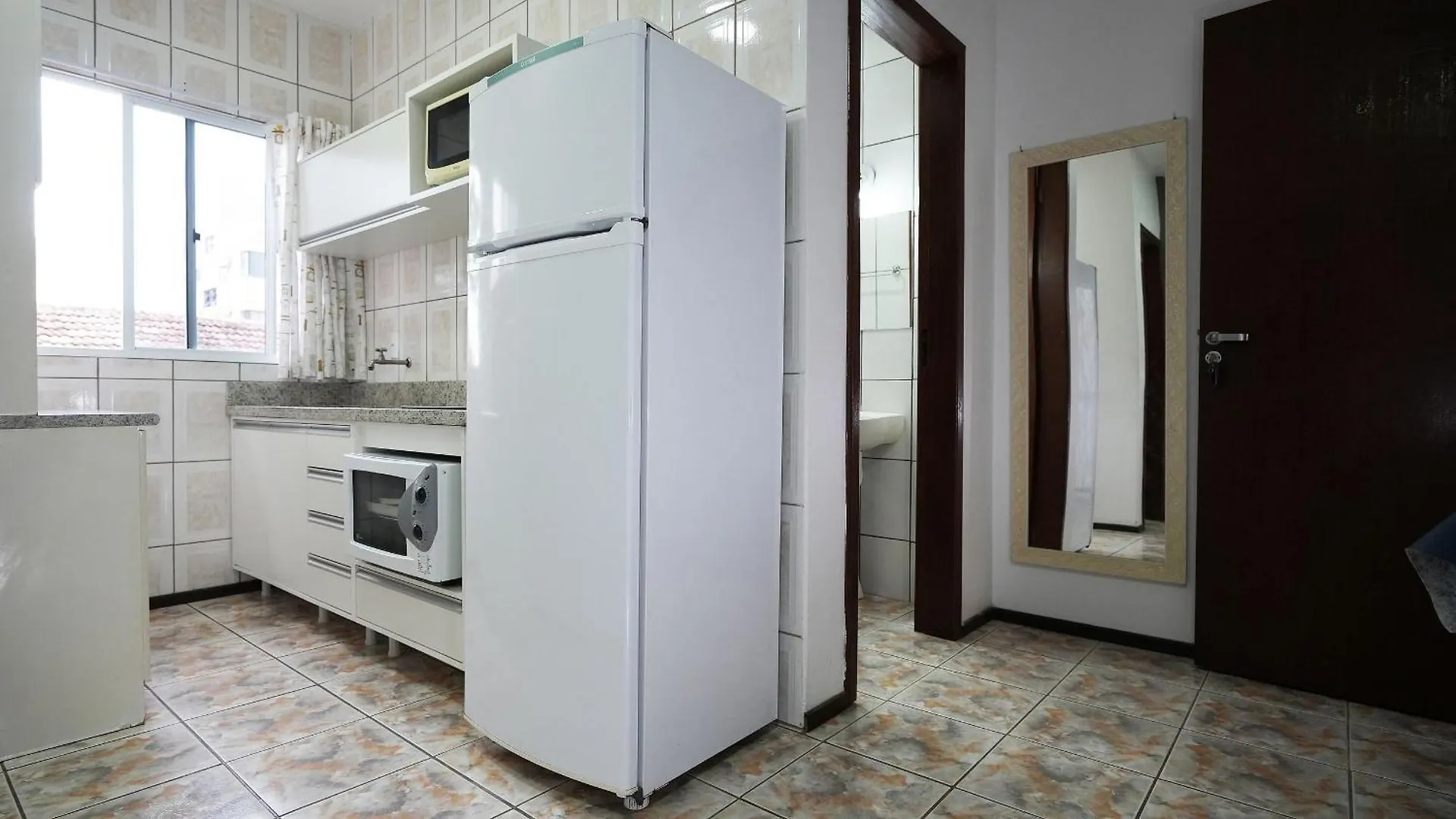 Residencial Adolfo - Mestre Naro Bombinhas