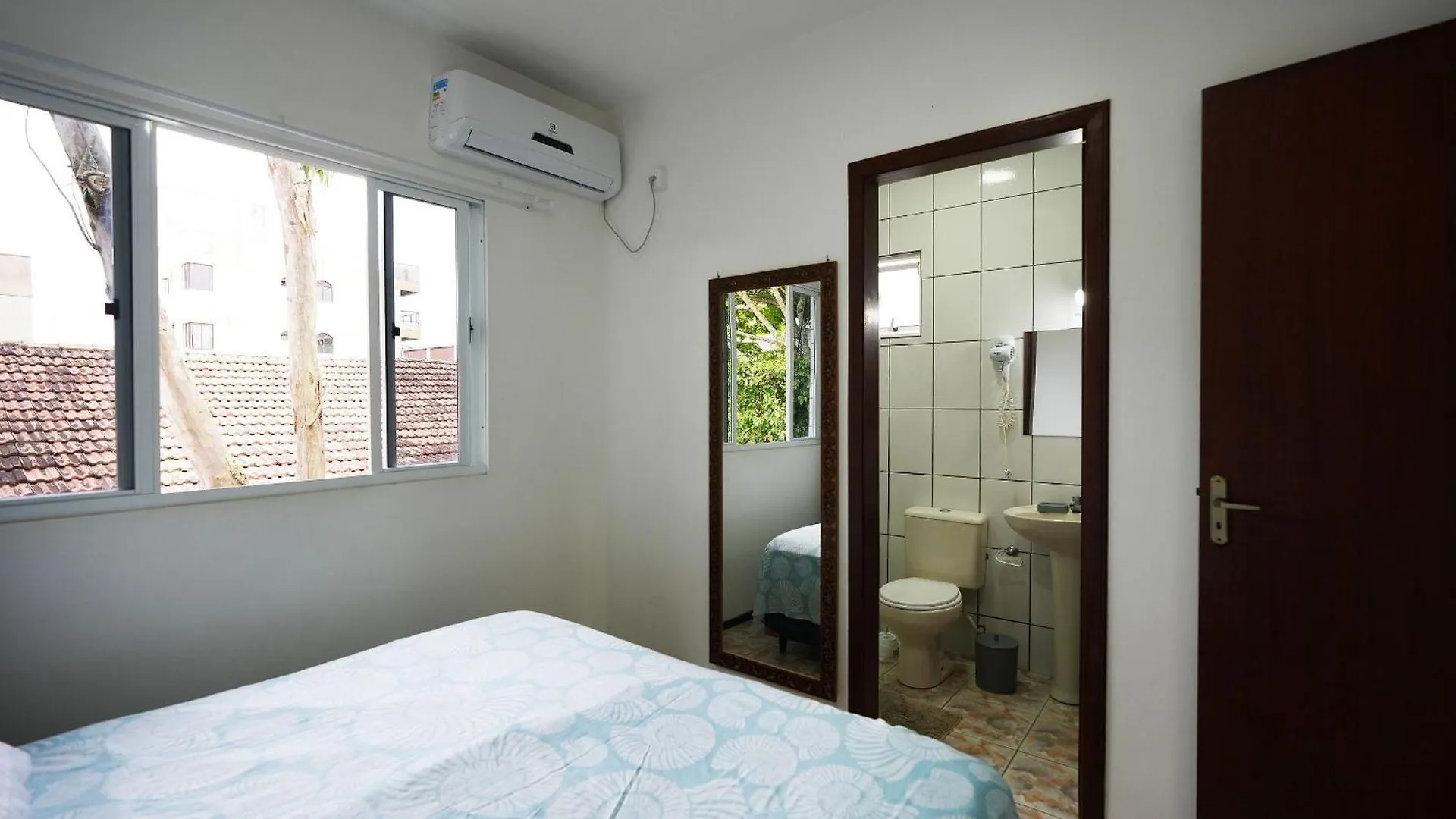 Residencial Adolfo - Mestre Naro Bombinhas 0*,  Brasilien